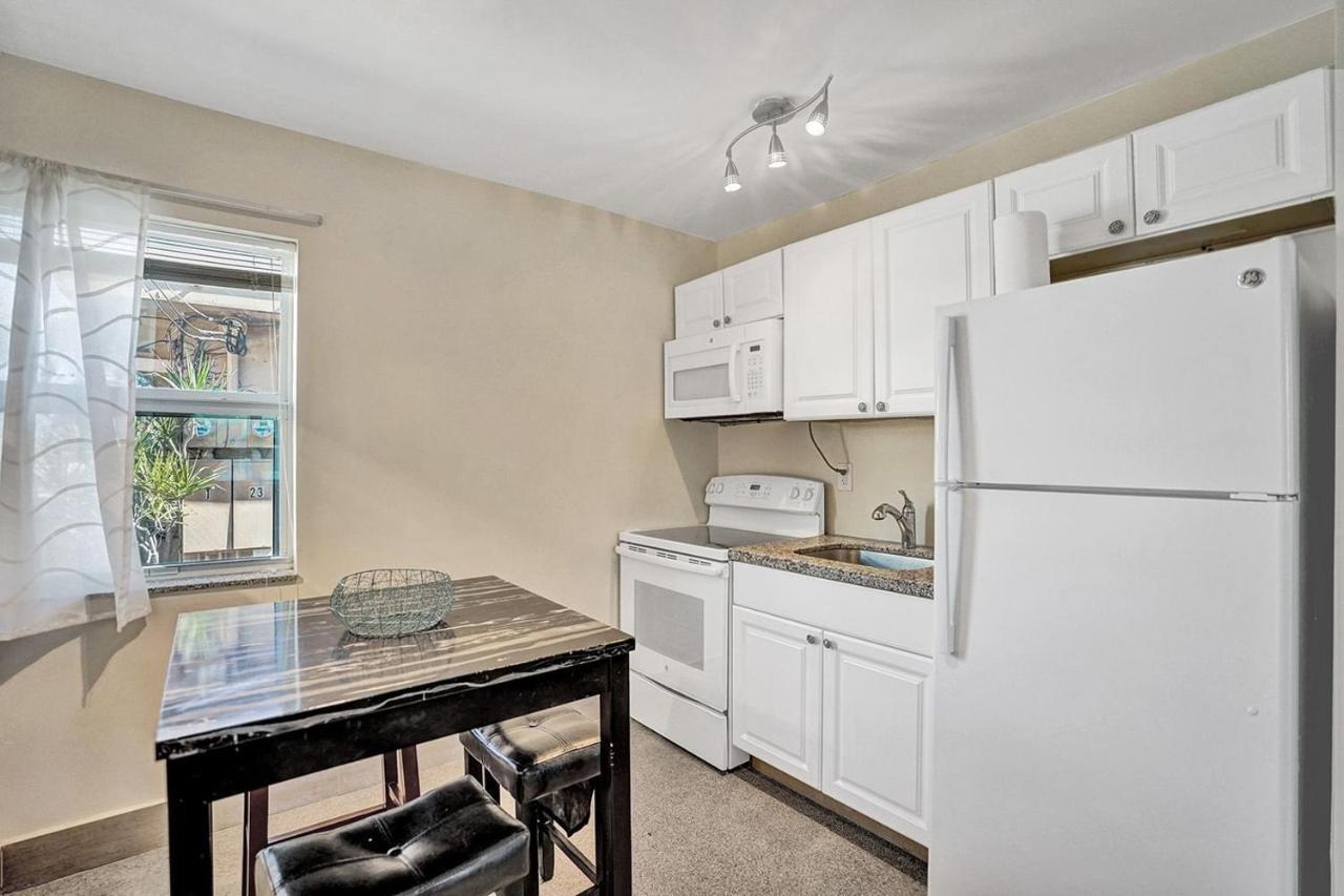 Downtown Hollywood Holiday Retreat Dania Beach Apartment Екстериор снимка